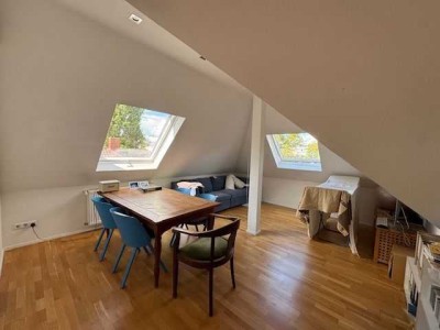 Helles Dachgeschossapartment in Frankfurt am Main