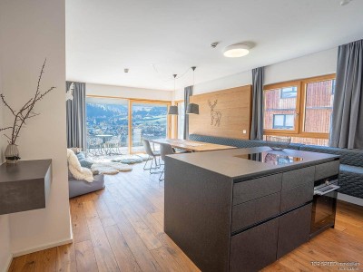 Design meets Panorama – exklusiver Zweitwohnsitz 81 m² in der SunLodge mit Planaiblick!