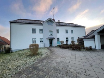 Attraktive und gepflegte 3-Zimmer-Wohnung mit gehobener Innenausstattung mit Balkon in Horgau