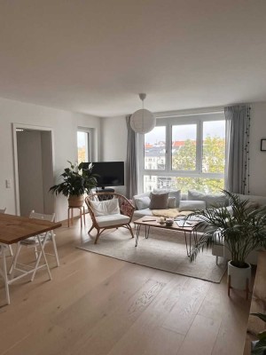 Hochwertige 2-Zimmer-Wohnung im 5. OG mit Balkon in Leipzig-Anger-Crottendorf