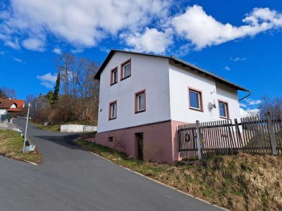 Haus m Garten, Terrasse, Garage/Stellplatz -Blick in die Stadt und ins Grüne