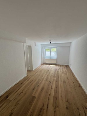 Erstbezug nach Sanierung in Köln Nippes, 1,5 Zimmer