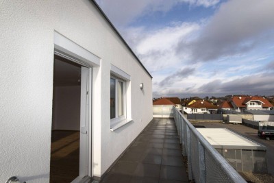 ERSTBEZUG: Helle Dachterrassenwohnung
