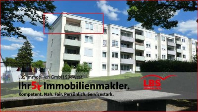 In zentraler Lage! Drei Zimmer mit Balkon und Stellplatz - vermietet