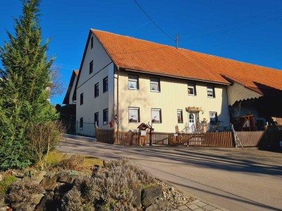 Günstiges, gepflegtes 7-Zimmer-Farmhaus in Horgenzell