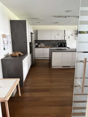 Moderne 4-Zimmer Terrassenwohnung mit Garage in Kornwestheim (aus erster Hand)