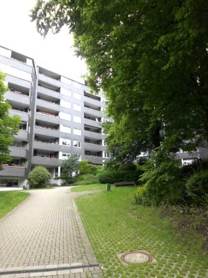 Schöne 3-4 Zi. ETW, 100qm, Loggia, zentral, RS-Lennep