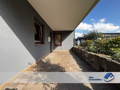 VBU Immobilien - Charmante 2-Zimmer-Einliegerwohnung mit Einbauküche, Terrasse &amp; Stellplatz