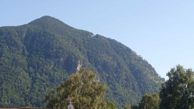 Rendite von 3,47 %: 3-Zi.-Traum in Grassau: Modernes Bad & Südbalkon mit Bergpanorama