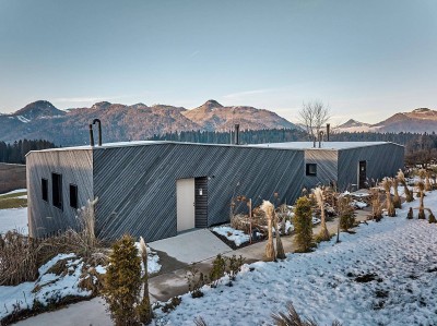 Modernes Architektenhaus in wunderschöner Aussichtslage mit Pool