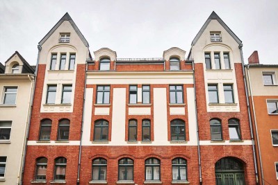 - Modern Sanierte 3 Zimmer Altbauwohnung mit viel Charme und direktem Zugang zur Eilenriede