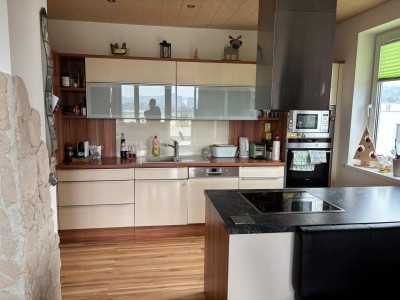 3-Zimmer Wohnung mit Balkon und Parkplatz