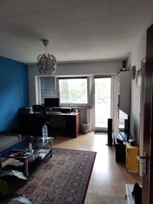 Schöne 1-Zimmer-Wohnung mit Einbauküche und Balkon auf dem Betzenberg