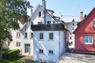 Hübsche und moderne Wohnung -  mit Balkon und Autostellplatz