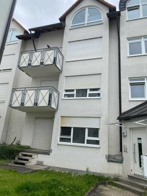 Möblierte Wohnung mit Balkon, Stellplatz & Einbauküche – Ruhige Lage mit guter Anbindung