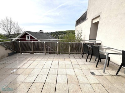 DACHTERRASSENMIETE MIT TOLLEM BLICK - NAHE AIS