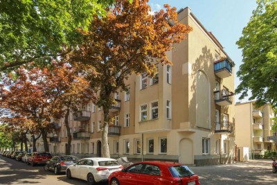 Sehr schöne Altbauwohnung (99m²) plus Einliegerwohnung (53m²)