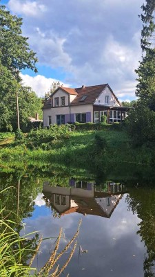 Villa mit Wasserblick, Steg & Sauna