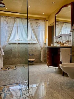 ***MEDITERRANE TRAUMWOHNUNG MIT GROßZÜGIGER VERANDA***