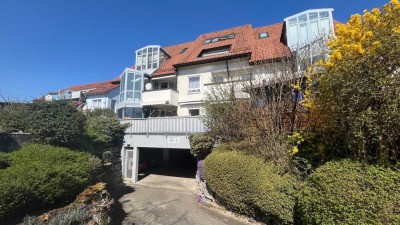 Helle, vermietete 2 Zimmerwohnung mit TG Stellplatz und Terrasse in Stuttgart - Stammheim