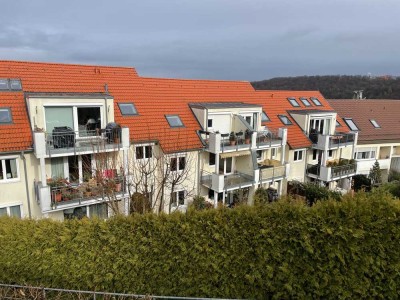 Gemütliche und helle 2-Zimmer-Wohnung mit Balkon und Einbauküche in Stuttgart-Botnang