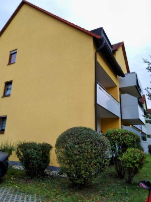 Schöne und gepflegte 4-Raum-Maisonette-Wohnung in Neumarkt in der Oberpfalz