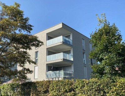 Äußerst gepflegte 3 Zimmer Wohnung mit stilvollem Flair/Balkon &amp; 1 TG-Stellplatz