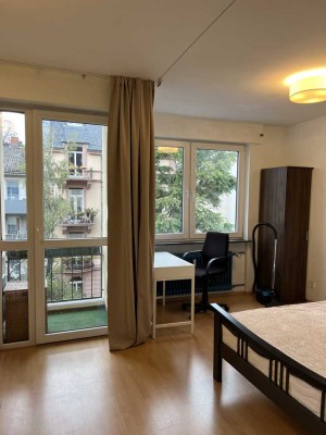 Gepflegte 1-Raum-Wohnung mit Balkon, Zoo + EZB Nähe