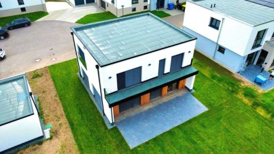 Ihr neues Zuhause: modernes EFH mit Außenstellplatz, sofort bezugsfertig