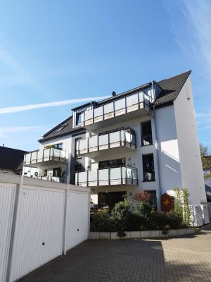 Exklusive, neuwertige 3,5-Zimmer-Penthouse-Wohnung mit luxuriöser Innenausstattung mit EBK in Essen