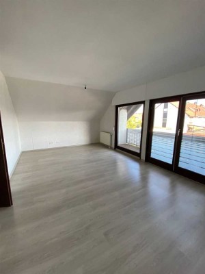 Gepflegte Eigentumswohnung
3 ZKB & Loggia, gute Lage Rhein-Neckar - auch als Renditeobjekt -