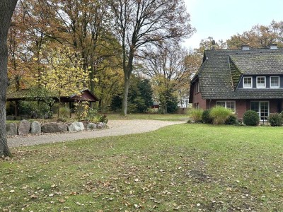 Modernisierte Doppelhaushälfte mit viel Platz auf Traumgrundstück