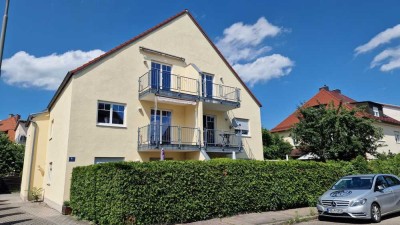 Großzügige, helle 3,5-Zimmer Maisonette-Wohnung mit 2 Balkonen, Garage und eigenem Kellerraum