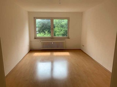 Schöne 3 Zimmer-Wohnung mit Balkon in Mülheim Speldorf / Saarn