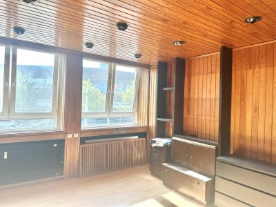 Renovierungsbedürftige Wohnung Worringer Straße leerstehend zum Sellbstbezug  oder Kapitalanleger