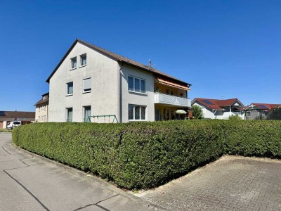 Großzügige, gepflegte 4-Zimmer-Wohnung mit Balkon und Garage