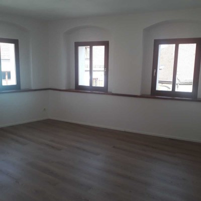 Freundliches und renoviertes 4-Raum-Reihenhaus mit EBK in Amberg