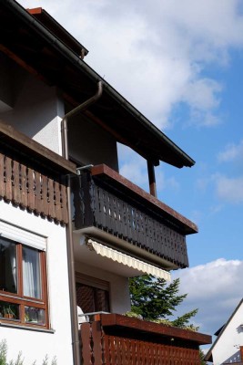 Exklusive 3 Zi.Maisonetten-Whg.Bj.´92 mit EBK,Balkon sowie TG-Platz und Stellplatz in Stammheim