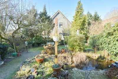 RESERVIERT! Elegante Doppelhaushäfte mit idyllischem Garten in ruhiger Lage!