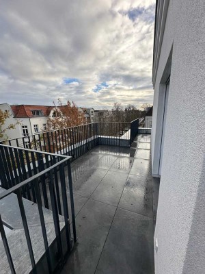 Neues Penthouse mit 3 Zimmern und Dachterrasse in Berlin-Niederschönhausen