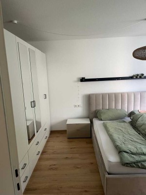 Idylisch und ruhig gelegene, helle 2-Zimmerwohnung mit Balkon und EBK