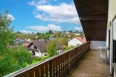 Attraktive 4-Zimmer-DG-Wohnung mit Einbauküche in Sinsheim