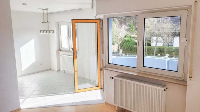 Helle, gepflegte 3-Zi-EG-Wohnung mit Einbauküche, Balkon, Badmöbel in KL Unigebiet