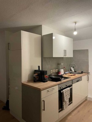 Gemütliche 1,5-Zimmer-Dachgeschosswohnung mit Einbauküche in Maximiliansau