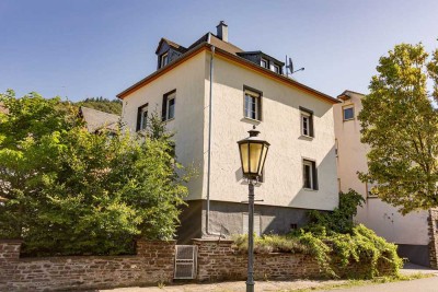 Renoviertes Haus mit Moselblick und Terrasse, aufteilbar in 3Wohnungen, in Ediger-Eller, bei Cochem