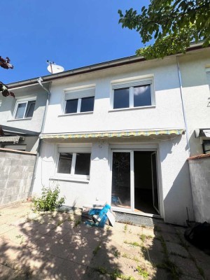 Dank Erbpacht super Preis Modernes Reihenmittelhaus mit Umbaupotenzial und unverbaubarem Blick