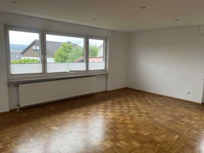 Großzügig und modern- 4- Zimmer- Wohnung  in Schwaigern zu vermieten !
