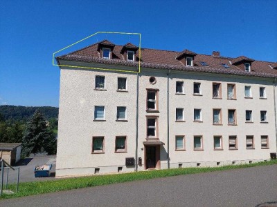 !! Eigentums-Wohnung in Elsterberg Dachgeschoss 1 Zimmer Küche Bad mit Balkon! mit eigenem Garten...