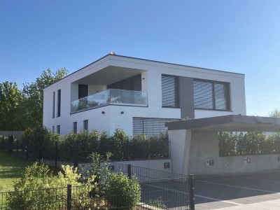 Großzügige und luxuriöse Wohnung in Ursensollen mit Balkon und Weitblick