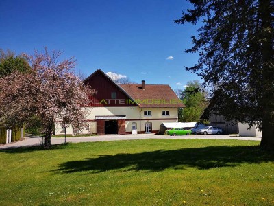 **RESERVIERT**
Traditionelles Bauernhaus mit großem Wirtschaftsgebäude